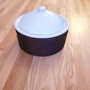Crate & Barrel White Casserole Dish with Lid Woven Basket Serving 3 Quart
